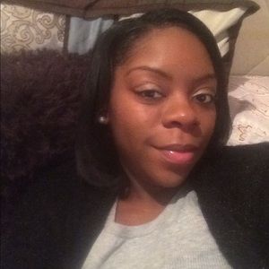 Meet your Posher, Ayana